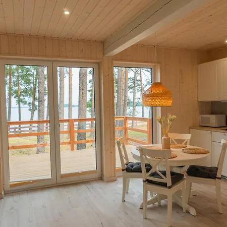 Czarnowodzianka W Pierwszej Linii Brzegowej Z Widokiem Na Jezioro Resort